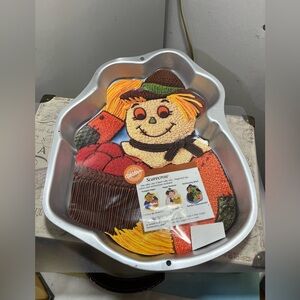 1992 Wilton Scarecrow Cake Pan